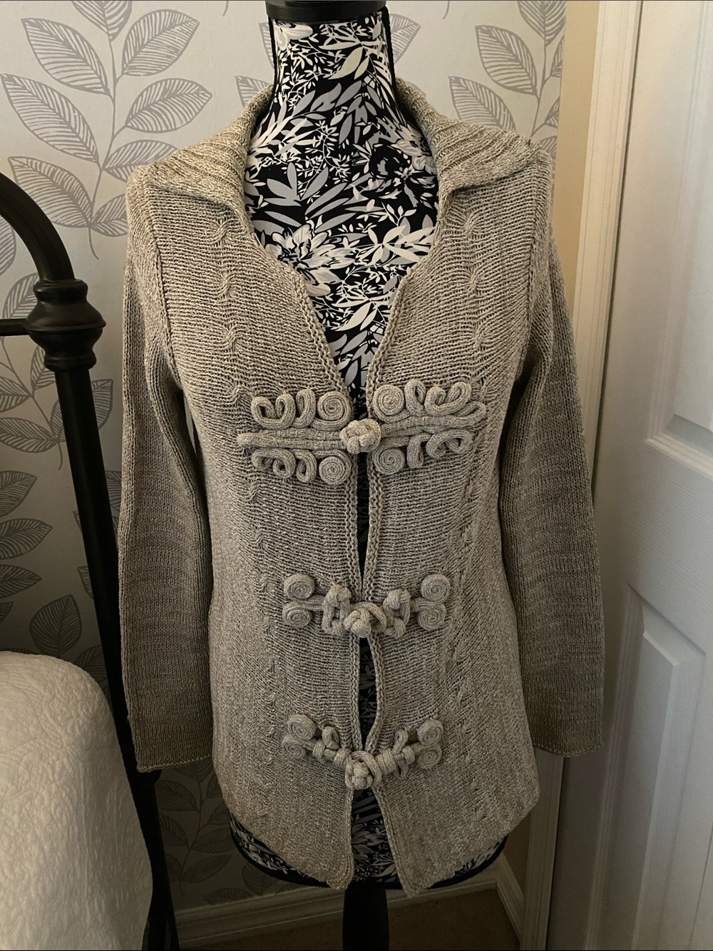 Women’s Coldwater Creek Metallic Knit Cardigan in Taupe size M